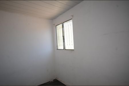 Sala de apartamento para alugar com 1 quarto, 30m² em Vila Valqueire, Rio de Janeiro