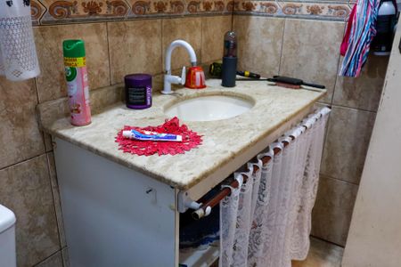 Casa à venda com 125m², 3 quartos e 2 vagasBanheiro