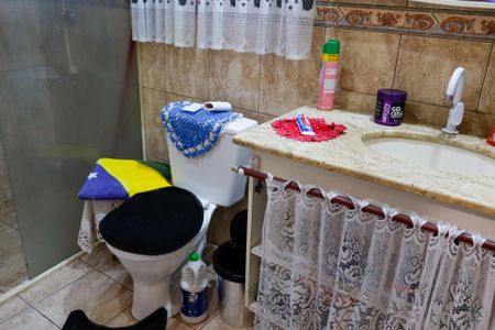 Casa à venda com 125m², 3 quartos e 2 vagasBanheiro