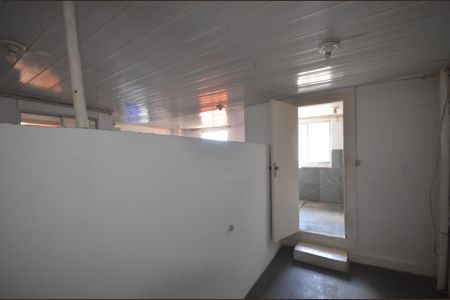 Quarto de apartamento para alugar com 1 quarto, 30m² em Vila Valqueire, Rio de Janeiro