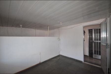 Sala de apartamento para alugar com 1 quarto, 30m² em Vila Valqueire, Rio de Janeiro