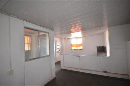 Sala de apartamento para alugar com 1 quarto, 30m² em Vila Valqueire, Rio de Janeiro