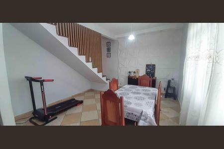 Casa à venda com 210m², 4 quartos e 5 vagas