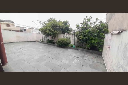 Casa à venda com 210m², 4 quartos e 5 vagas Casa à venda com 210m², 4 quartos e 5 vagasQuintal