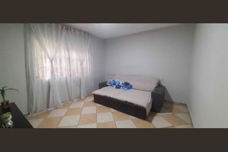 Sala de TV de casa à venda com 4 quartos, 210m² em Novo Osasco, Osasco