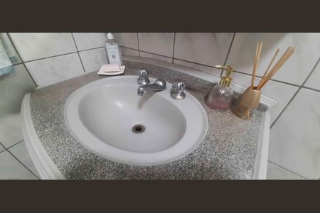 Casa à venda com 210m², 4 quartos e 5 vagas