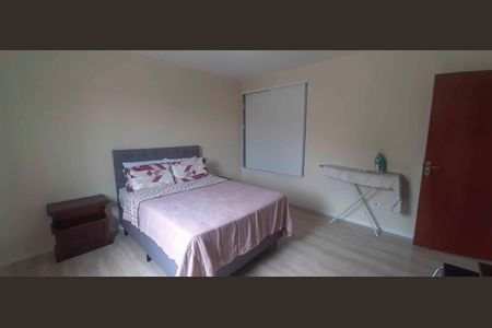 Casa à venda com 210m², 4 quartos e 5 vagas