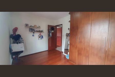 Casa à venda com 210m², 4 quartos e 5 vagas