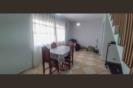 Casa à venda com 210m², 4 quartos e 5 vagas