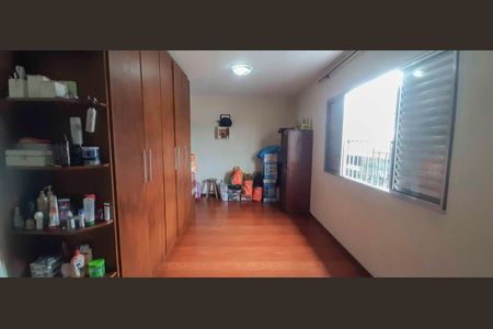 Casa à venda com 210m², 4 quartos e 5 vagas Casa à venda com 210m², 4 quartos e 5 vagasQuarto 4