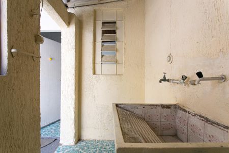 Casa para alugar com 80m², 1 quarto e 1 vagaÁrea de Serviço