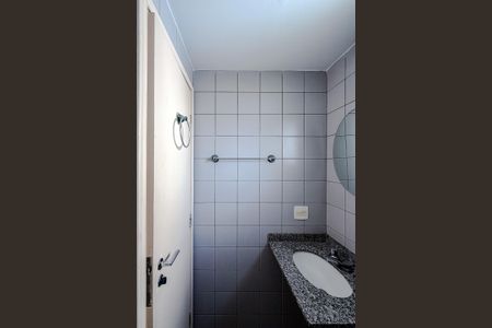 Apartamento para alugar com 56m², 2 quartos e 2 vagasBanheiro