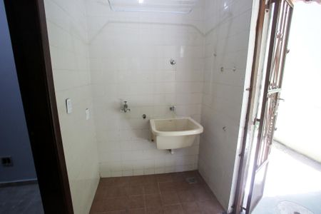 Casa de condomínio para alugar com 290m², 3 quartos e 1 vagaÁrea de Serviço