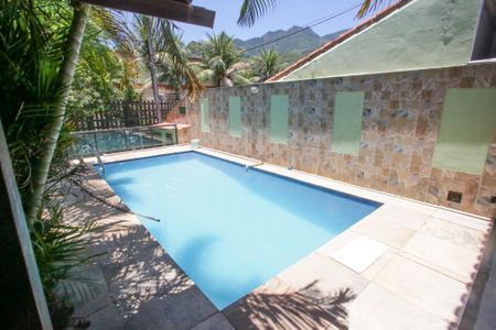 Casa de condomínio para alugar com 290m², 3 quartos e 1 vagaPiscina