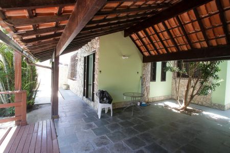 Casa de condomínio para alugar com 290m², 3 quartos e 1 vagaVaranda 