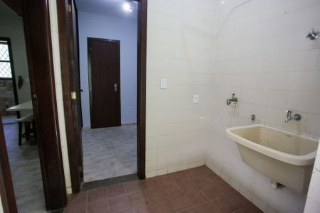 Casa de condomínio para alugar com 290m², 3 quartos e 1 vagaÁrea de Serviço