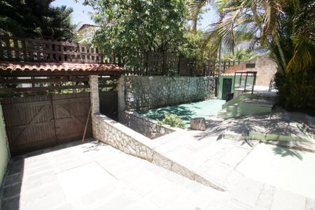 Casa de condomínio para alugar com 290m², 3 quartos e 1 vagaGaragem