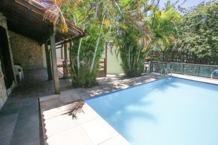 Casa de condomínio para alugar com 290m², 3 quartos e 1 vagaPiscina