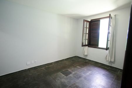 Casa de condomínio para alugar com 290m², 3 quartos e 1 vagaQuarto Suíte