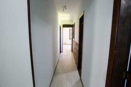 Casa de condomínio para alugar com 290m², 3 quartos e 1 vagaCorredor