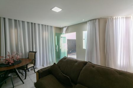 Casa para alugar com 3 quartos, 180m² em Vila Jardim Leblon, Belo Horizonte