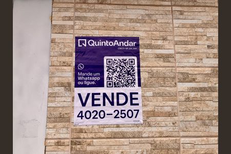 Casa à venda com 260m², 5 quartos e 2 vagasPlaca instalada