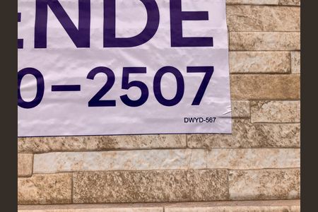 Casa à venda com 260m², 5 quartos e 2 vagasPlaca instalada