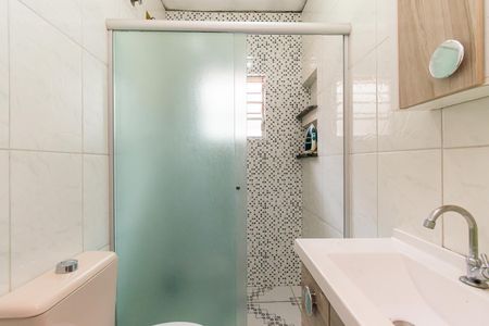 Casa à venda com 260m², 5 quartos e 2 vagasBanheiro 2