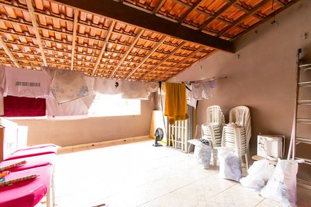 Casa à venda com 260m², 5 quartos e 2 vagasVaranda