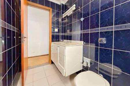 Apartamento à venda com 119m², 3 quartos e sem vagaBanheiro 2