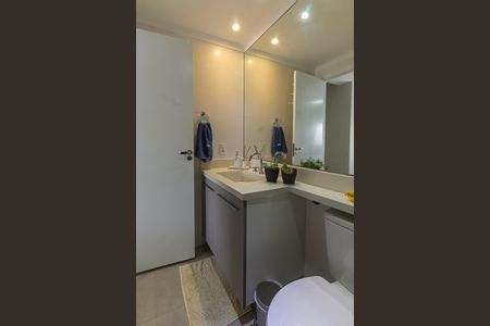 Apartamento à venda com 69m², 2 quartos e 1 vaga Apartamento à venda com 69m², 2 quartos e 1 vagaBanheiro da Suíte