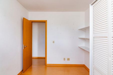 Apartamento à venda com 98m², 3 quartos e 3 vagasQuarto 2