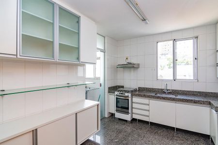 Apartamento à venda com 98m², 3 quartos e 3 vagasCozinha