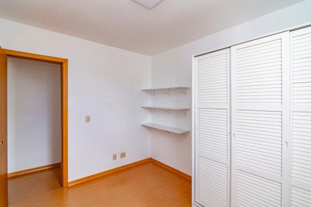 Apartamento à venda com 98m², 3 quartos e 3 vagasQuarto 2