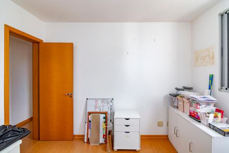Apartamento à venda com 98m², 3 quartos e 3 vagasQuarto 3