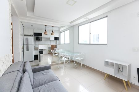 Apartamento para alugar com 2 quartos, 47m² em Califórnia, Contagem