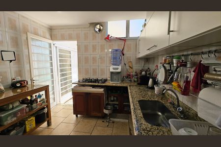 Casa à venda com 190m², 3 quartos e 2 vagas