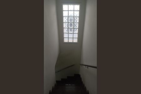 Casa à venda com 162m², 3 quartos e 1 vagaescada