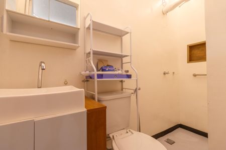 Apartamento para alugar com 153m², 3 quartos e sem vaga Apartamento para alugar com 153m², 3 quartos e sem vagaBanheiro Suite 2