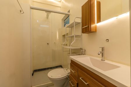 Apartamento para alugar com 153m², 3 quartos e sem vaga Apartamento para alugar com 153m², 3 quartos e sem vagaBanheiro Suite 1