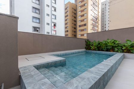 Apartamento à venda com 117m², 3 quartos e 2 vagas Apartamento à venda com 117m², 3 quartos e 2 vagasÁrea comum - Piscina