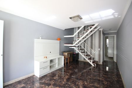 Sala de casa de condomínio à venda com 2 quartos, 90m² em Taquara, Rio de Janeiro