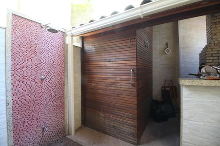 Casa de condomínio à venda com 90m², 2 quartos e 1 vagaÁrea de Serviço