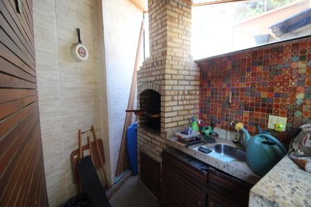 Casa de condomínio à venda com 90m², 2 quartos e 1 vagaChurrasqueira