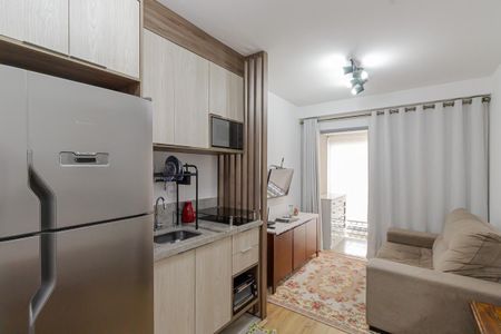 Sala e Cozinha de kitnet/studio à venda com 1 quarto, 31m² em Indianópolis, São Paulo