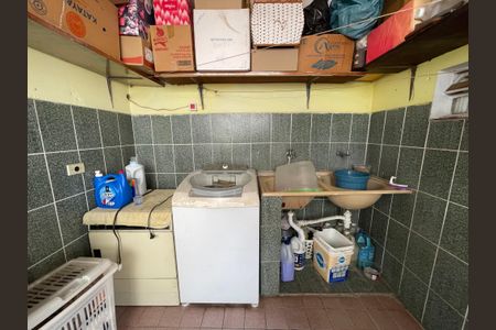 Casa à venda com 180m², 4 quartos e 6 vagasÁrea de Serviço