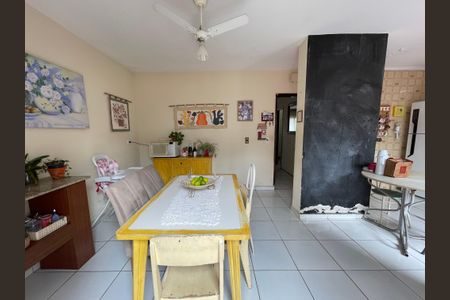 Casa à venda com 180m², 4 quartos e 6 vagasCozinha