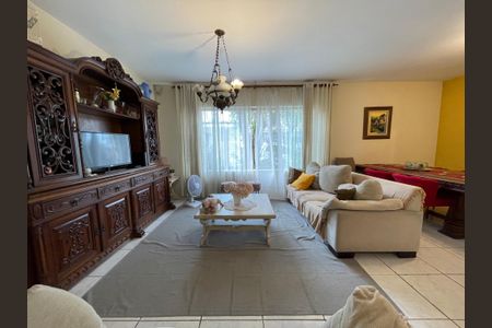 Sala de casa à venda com 5 quartos, 180m² em Vila Lageado, São Paulo