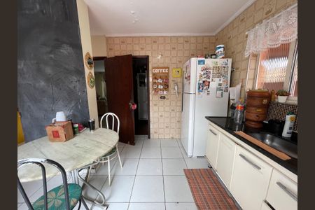 Casa à venda com 180m², 4 quartos e 6 vagasCozinha