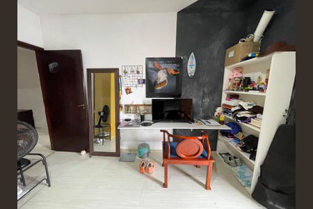 Casa à venda com 180m², 4 quartos e 6 vagasQuarto 4